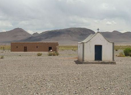 "Oratorio particular erigido por un poblador en su pedazo de tierra de los alrededores de Antofagasta de la Sierra (Catamarca) Argentina