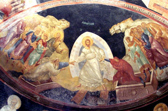 Mateo 27, 52-53 - "... y las tumbas se abrieron. Muchos cuerpos de santos que habían muerto resucitaron y, saliendo de las tumbas después que Jesús resucitó, entraron en la Ciudad Santa y se aparecieron a mucha gente" Resurrección de Jesús